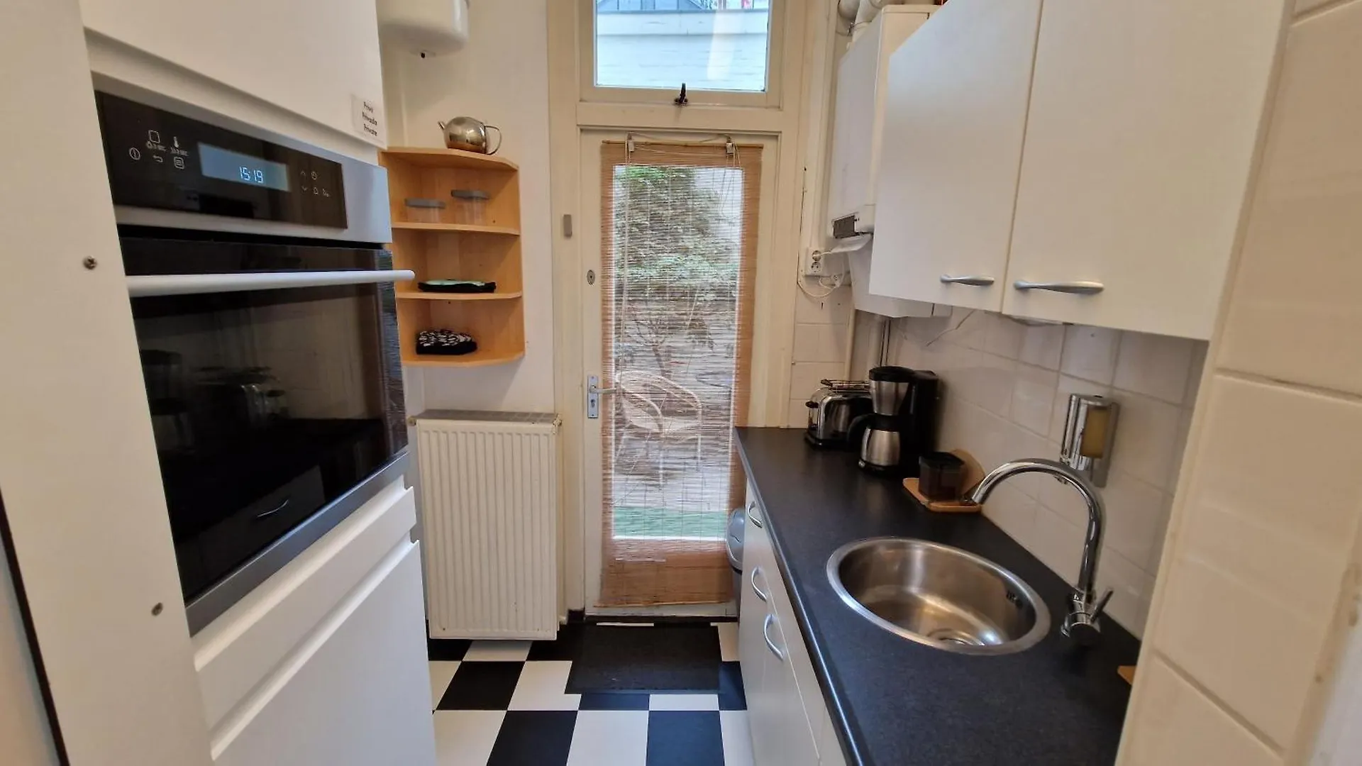 B&B Wladimir Studios Amsterdam 2*,